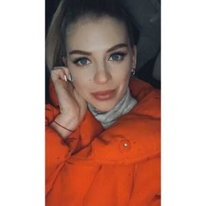 Meet your Posher, Elena